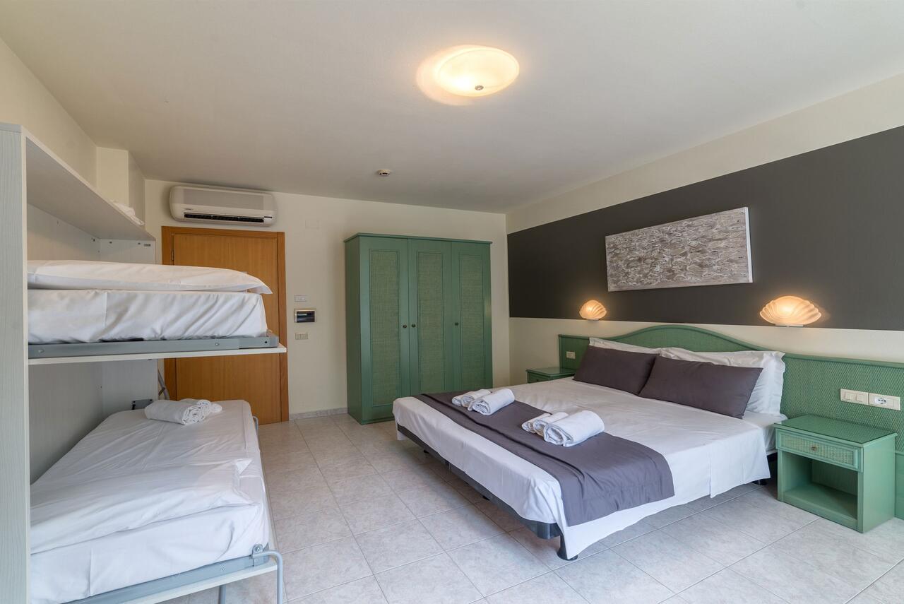 Hotel Airone (Adults Only) Bibione Exterior photo