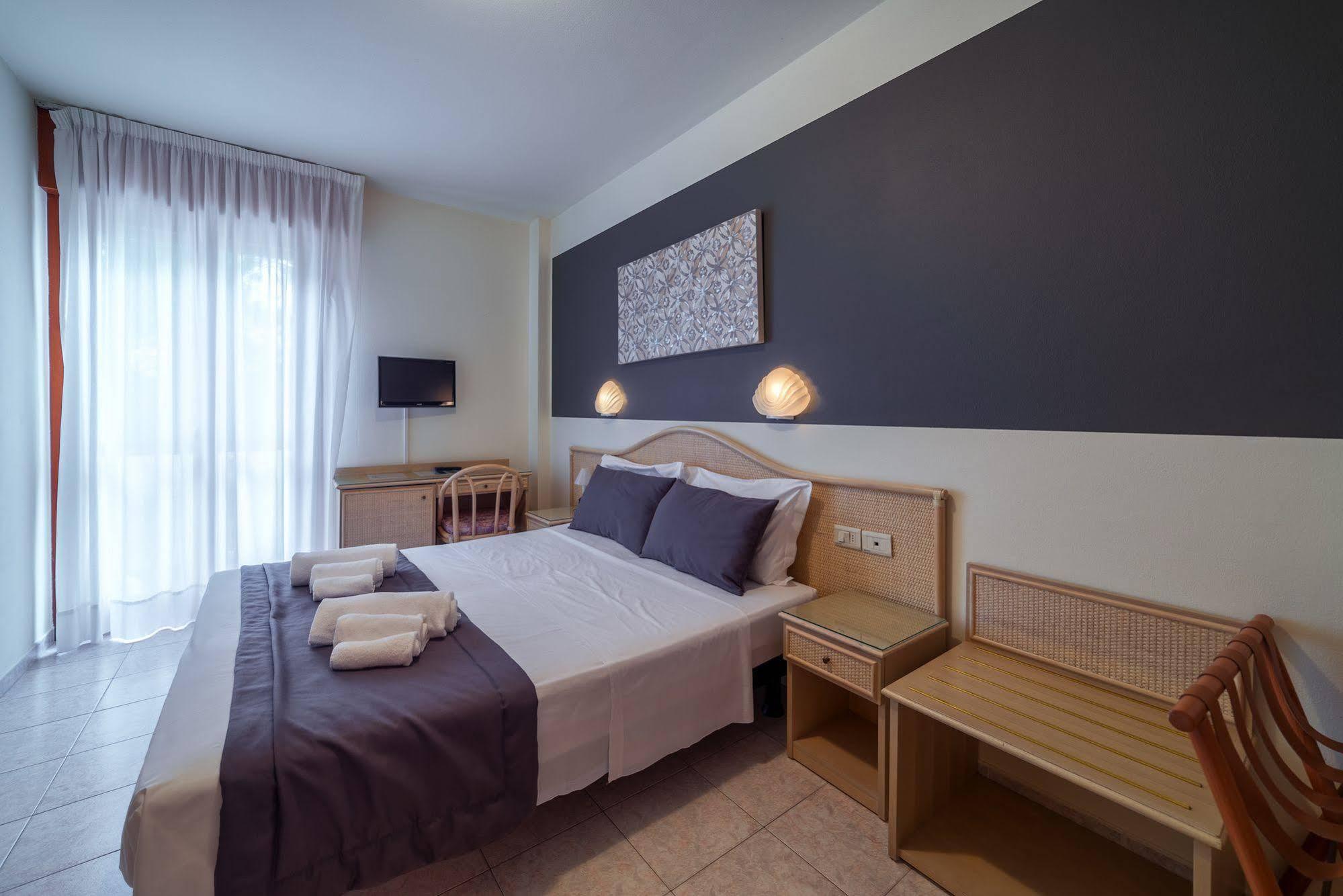 Hotel Airone (Adults Only) Bibione Exterior photo