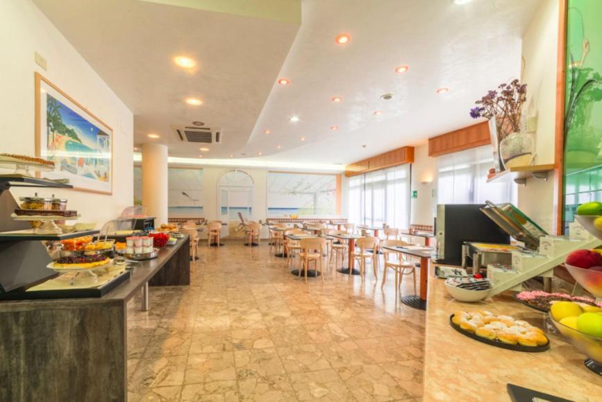 Hotel Airone (Adults Only) Bibione Exterior photo